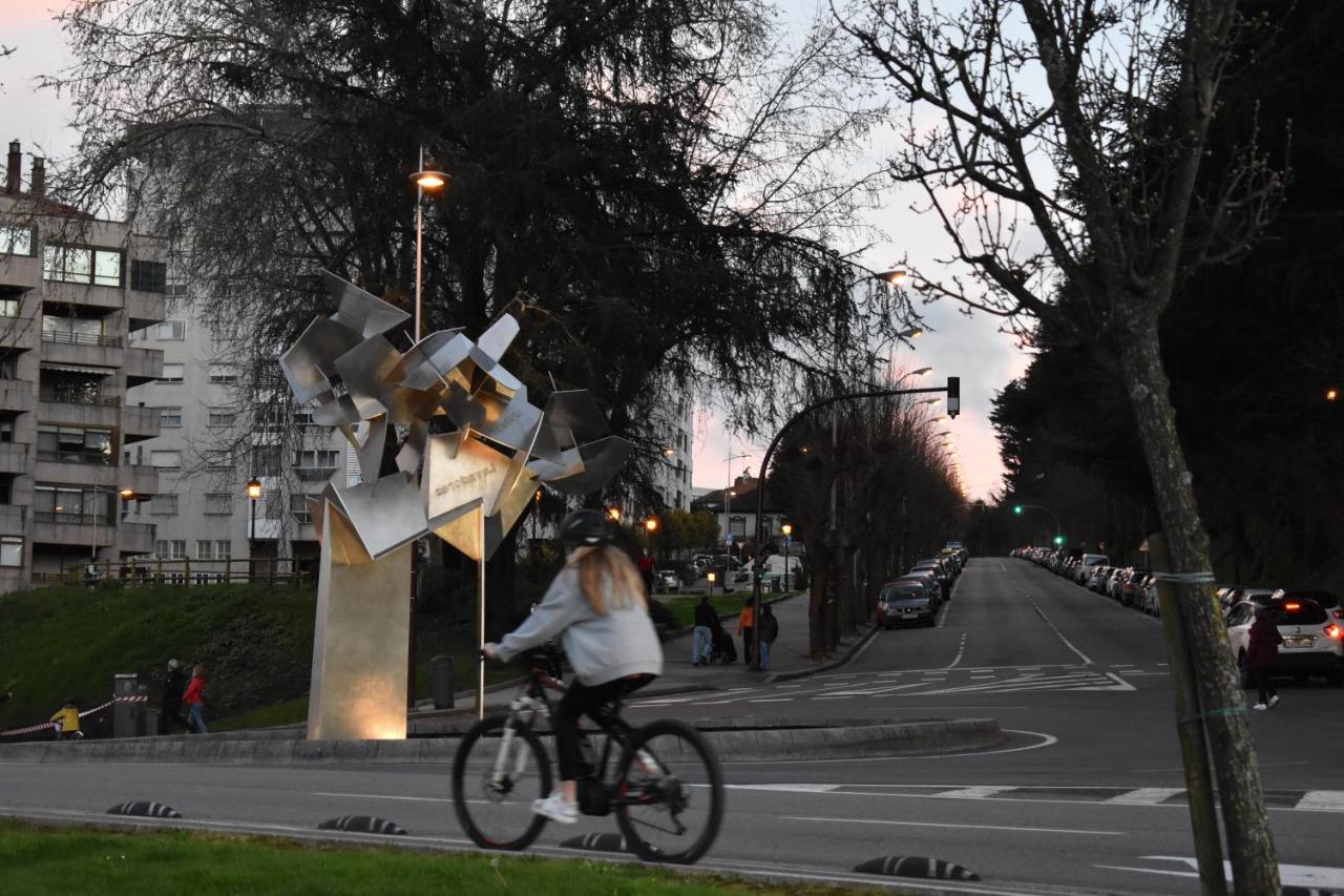 Vistas A La Ria Y Garaje En El Castro, Centro Vigoアパートメント エクステリア 写真