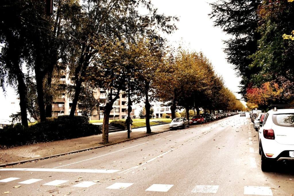 Vistas A La Ria Y Garaje En El Castro, Centro Vigoアパートメント エクステリア 写真